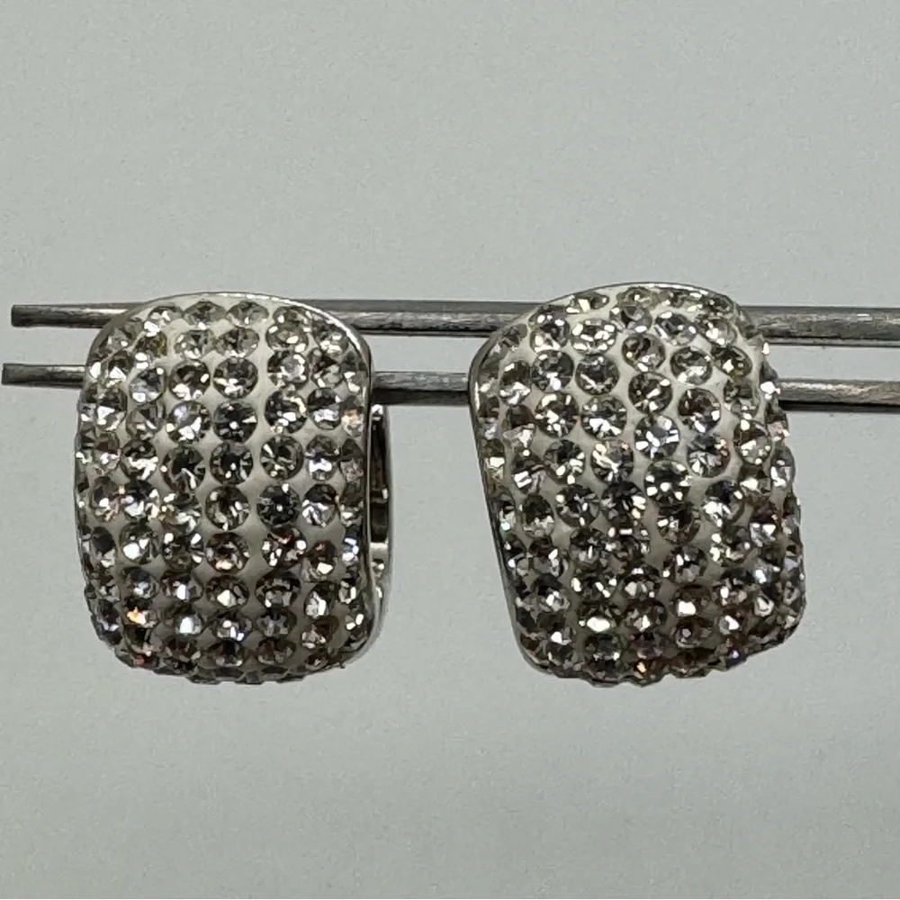 Unsigned sparkling athra